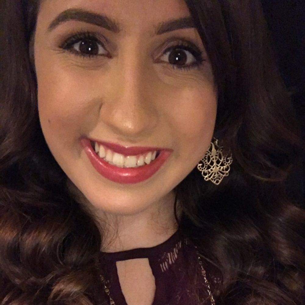Meet your Posher, Monica